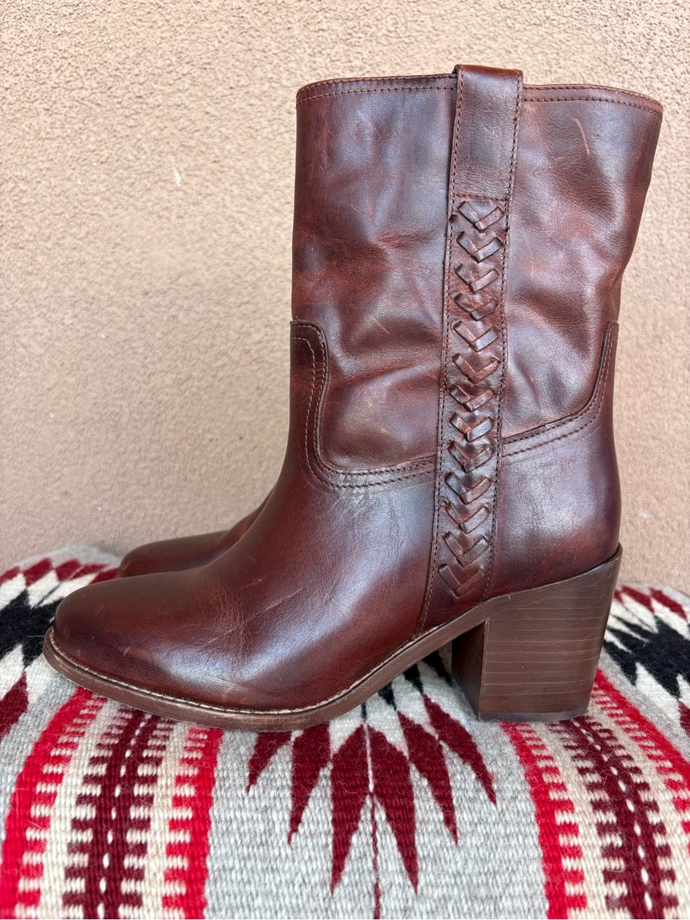 Cleo & Wolf Women’s Cranberry Western Boot